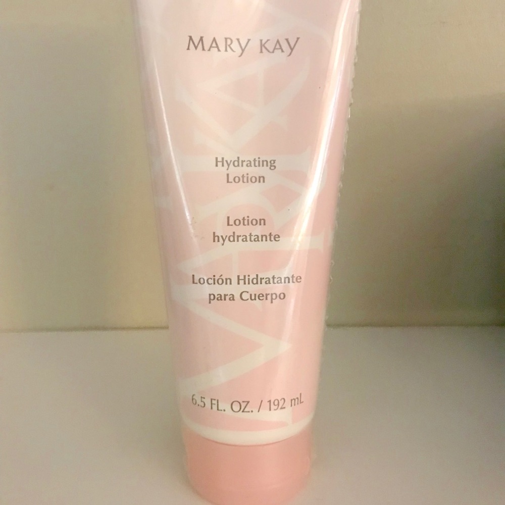 Mary Kay Hydrating Lotion Brand New